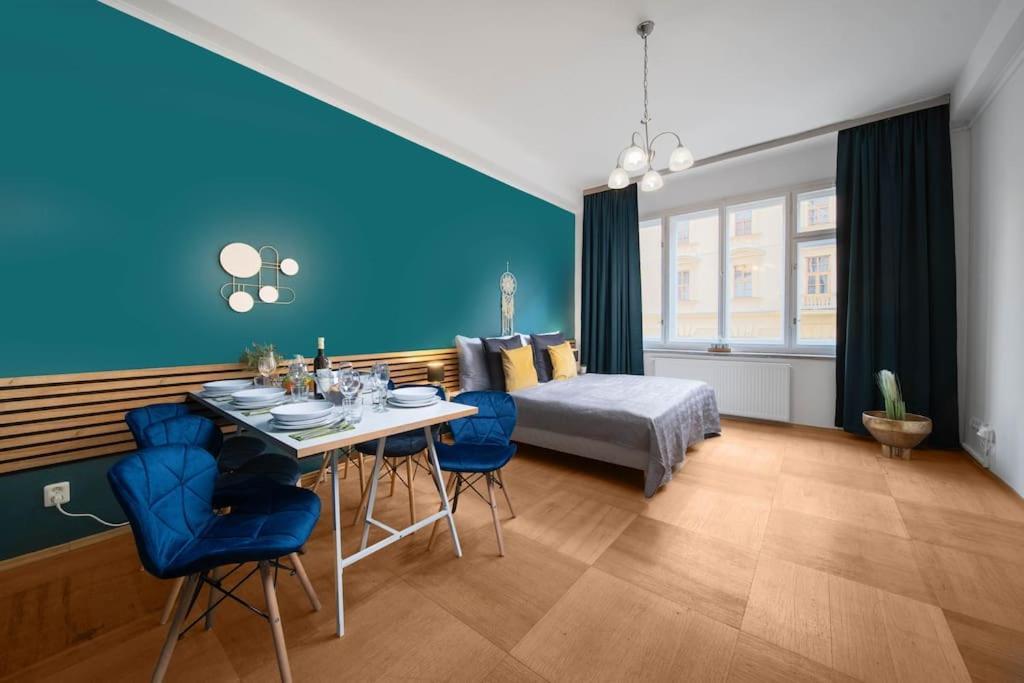 Cityscape Charm Spacious 3 Bedroom Haven For 7 Daire Prag