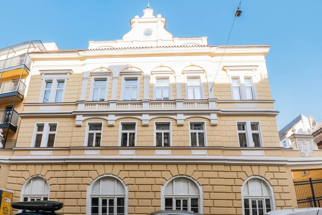 Cavallo Deluxe Xl Balcony City Center * Prague