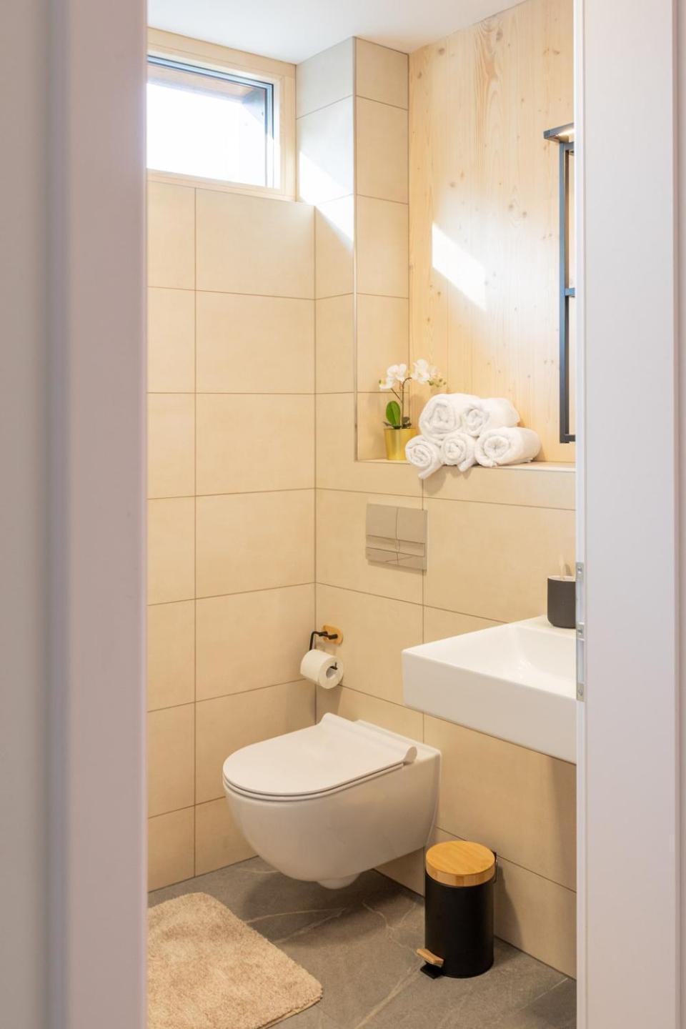 Days - Garage - Shared Terrace - Quiet Area Apartment Prague