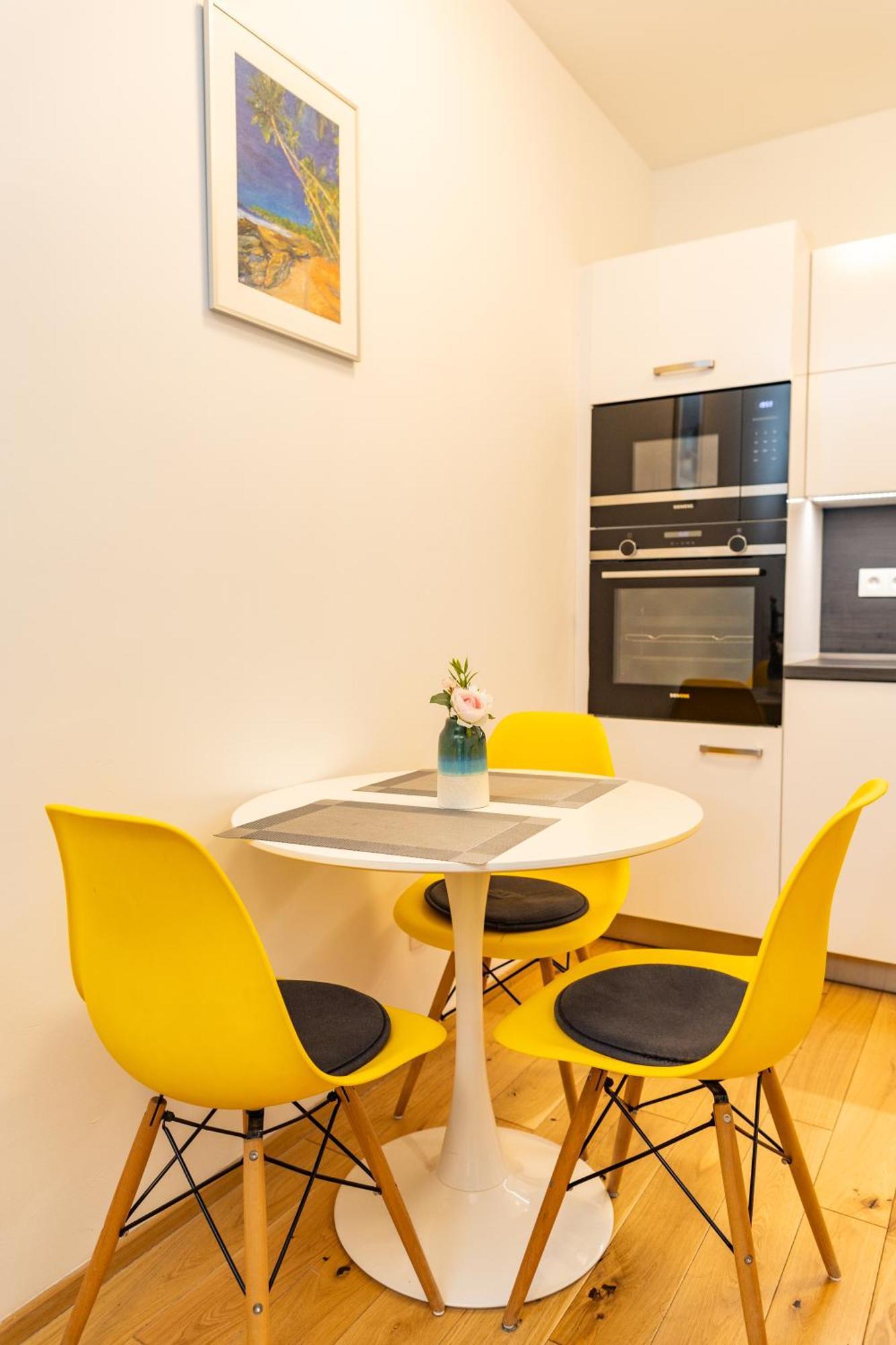 Lovely Apartment, Free Parking 1,55 Hight Appartement Prague