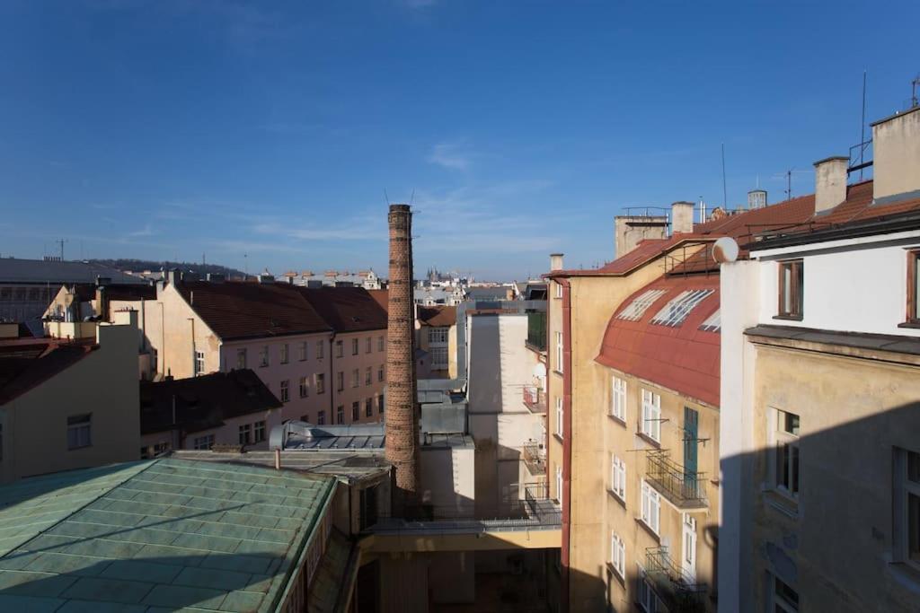 Unique City Centre Duplex, Castle View, Roof Top Terrace Apartment Prague