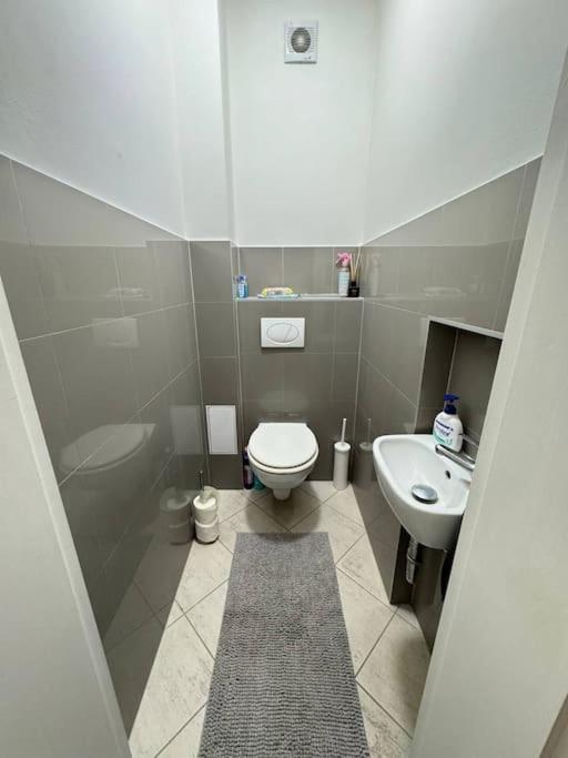 Cozy Karlin Apartment