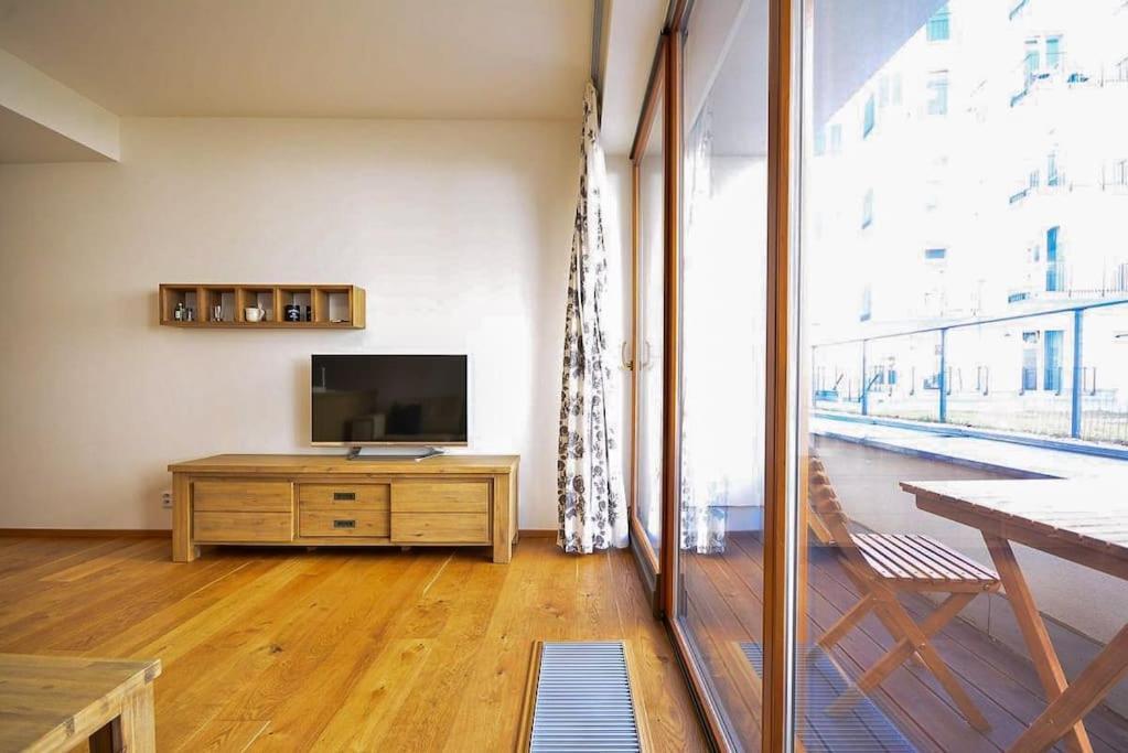 Legacy Duplex In Historic District By Rentez Daire *