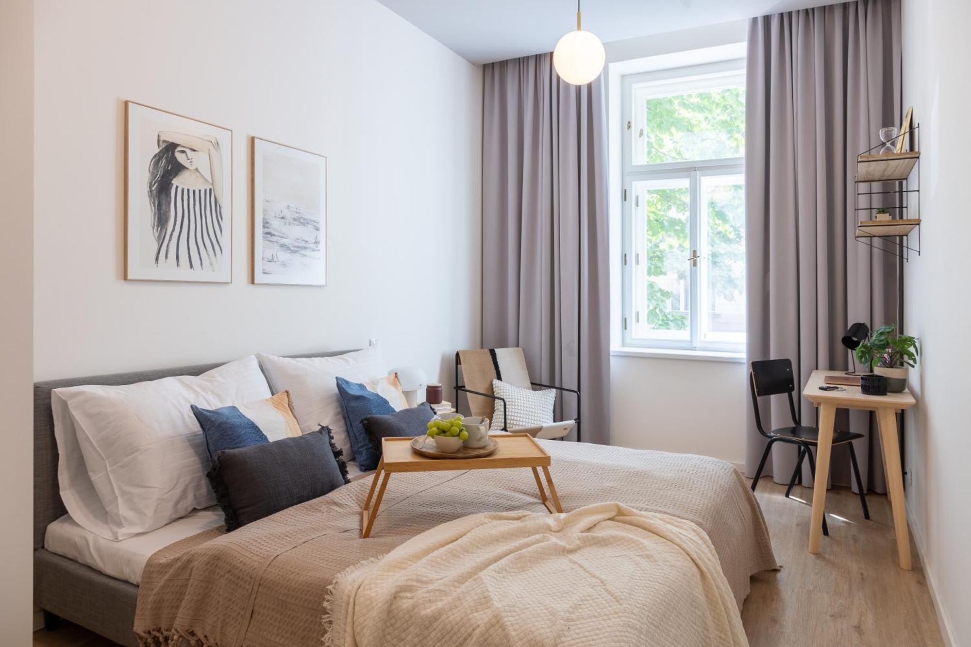 3bdr With Terrace And Electric Grill In Vinohrady By Days Apartment