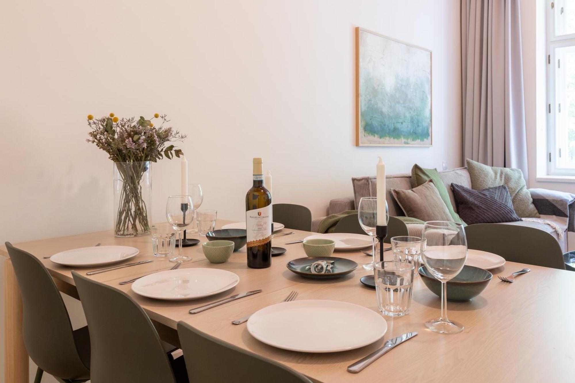 3bdr With Terrace And Electric Grill In Vinohrady By Days * Prague
