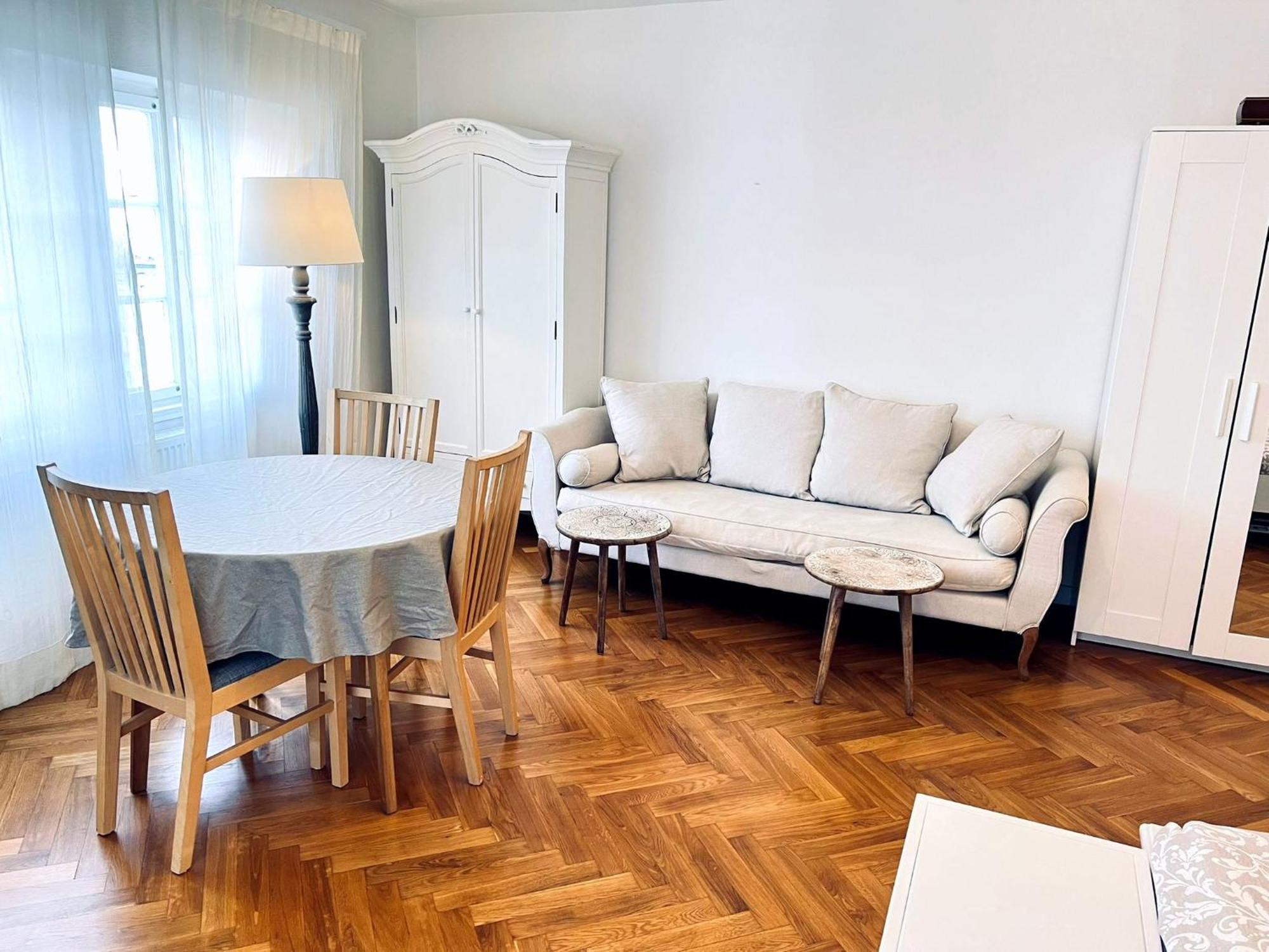 Apartamento At The Blue Lion & Parking Assistance