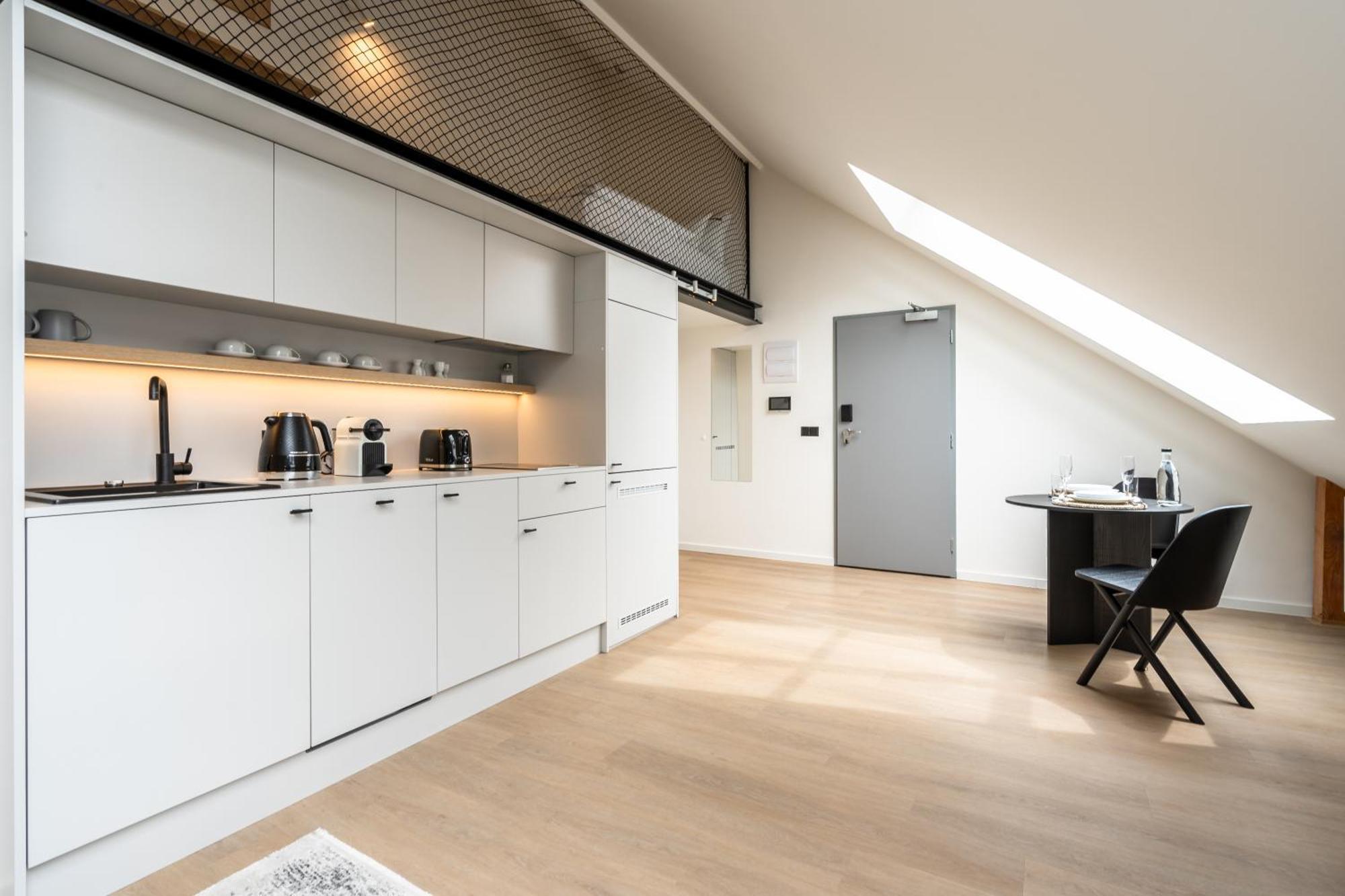 Aparthotel Honest Karlin
