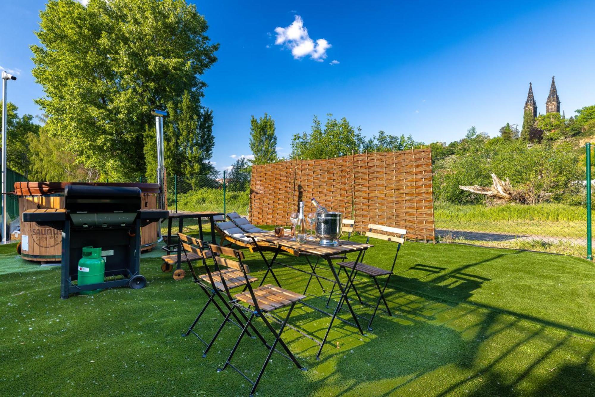 Glamping Escape To The Stars Under Skyline * Praga