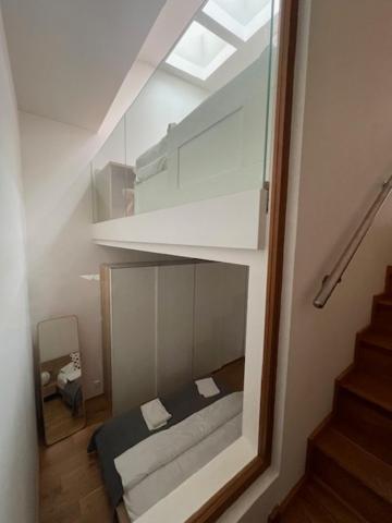 Daire Legacy Duplex In Historic District By Rentez *