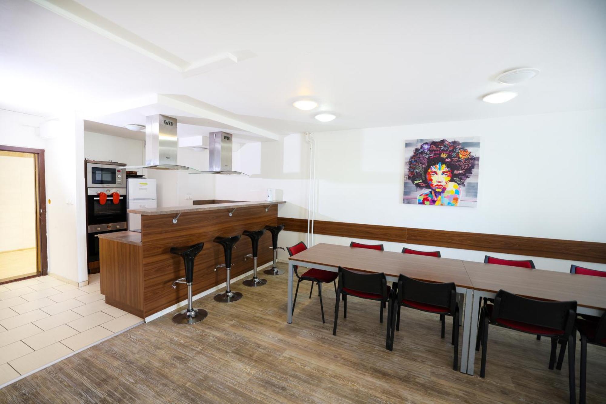 Eislerova Kolej Jarov Auberge de jeunesse *