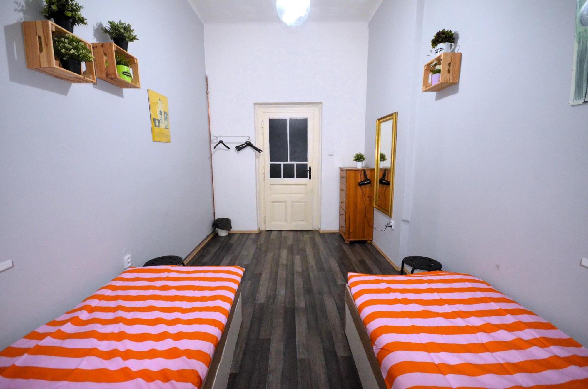 Travel&joy Backpackers Hostel *