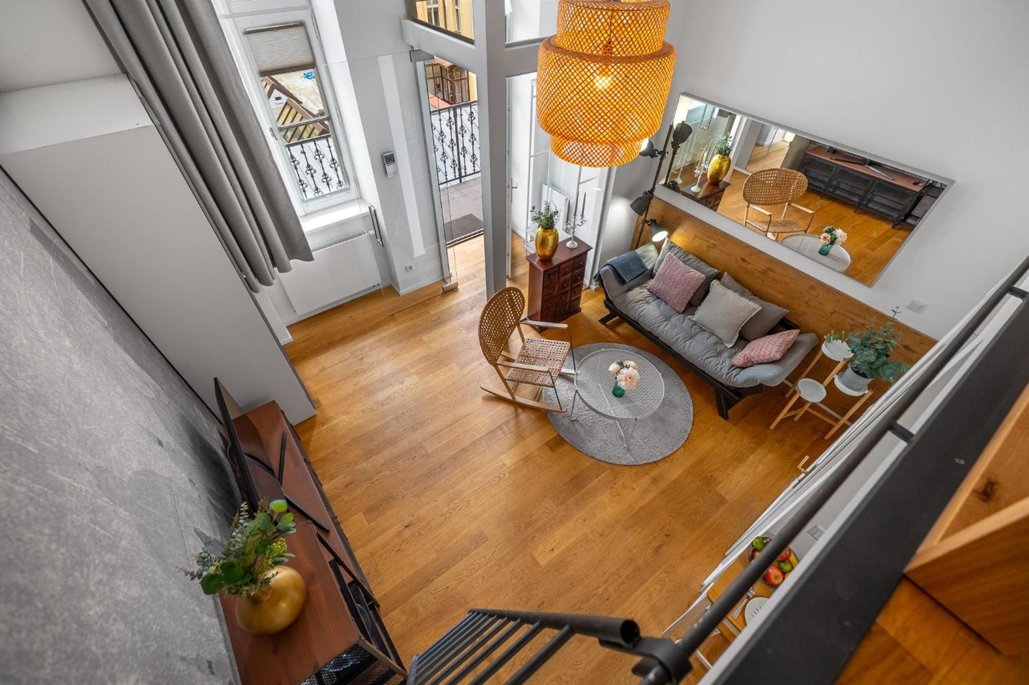Elegant Located In The Centre Of *