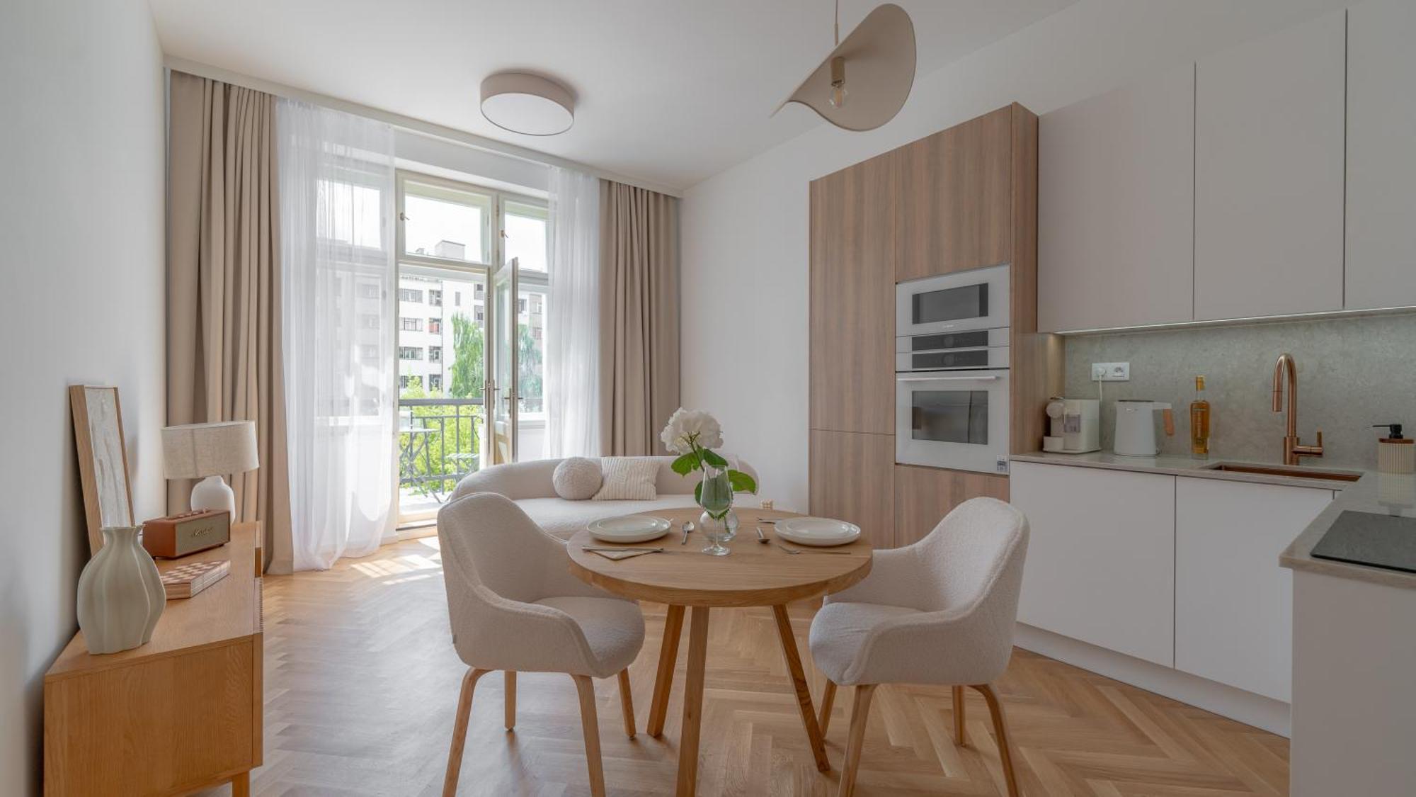 In The Clouds Letna - Luxury With Romantic Balconies In Quiet Centre Of Apartment Prague