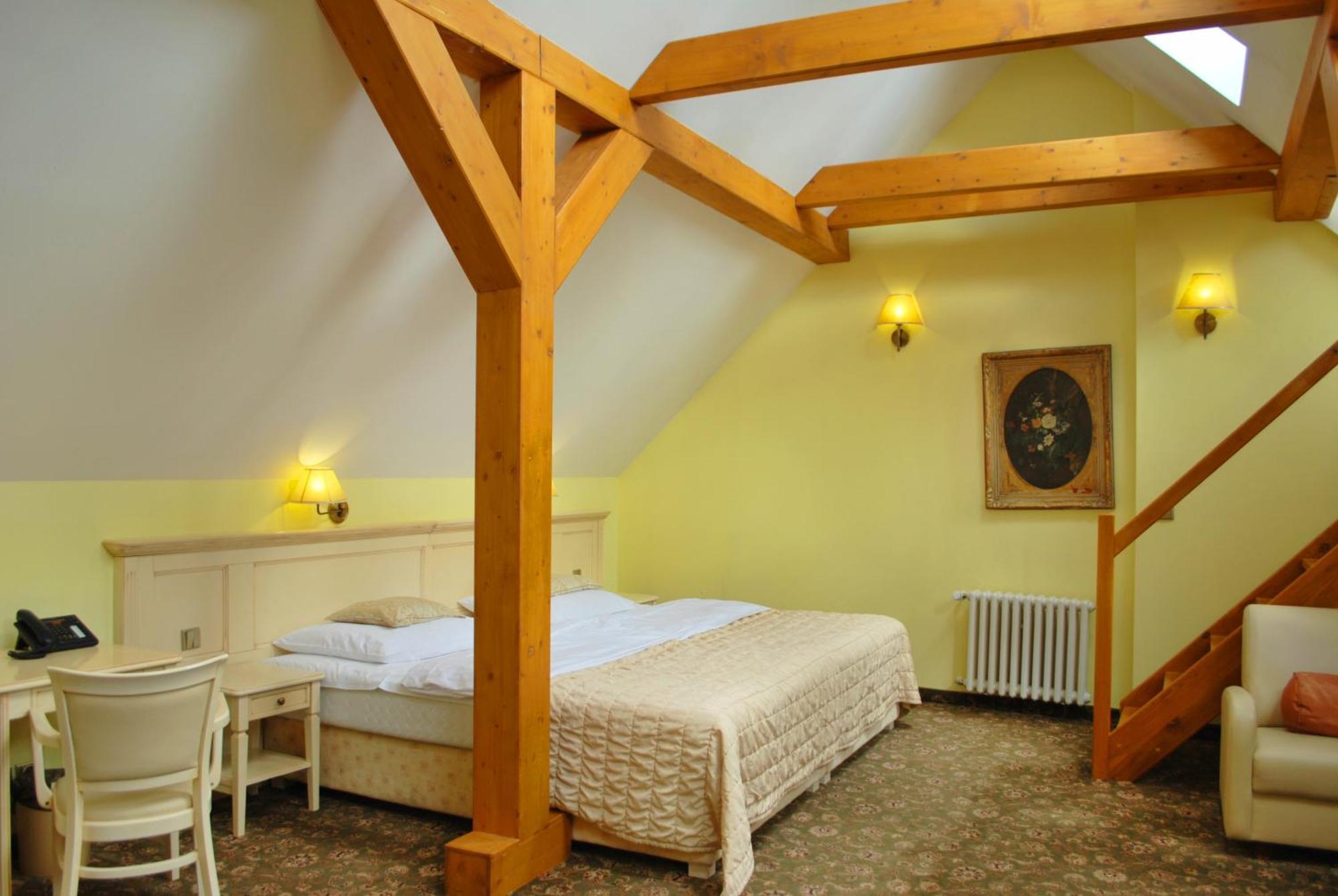 Hotel Metamorphis 4*