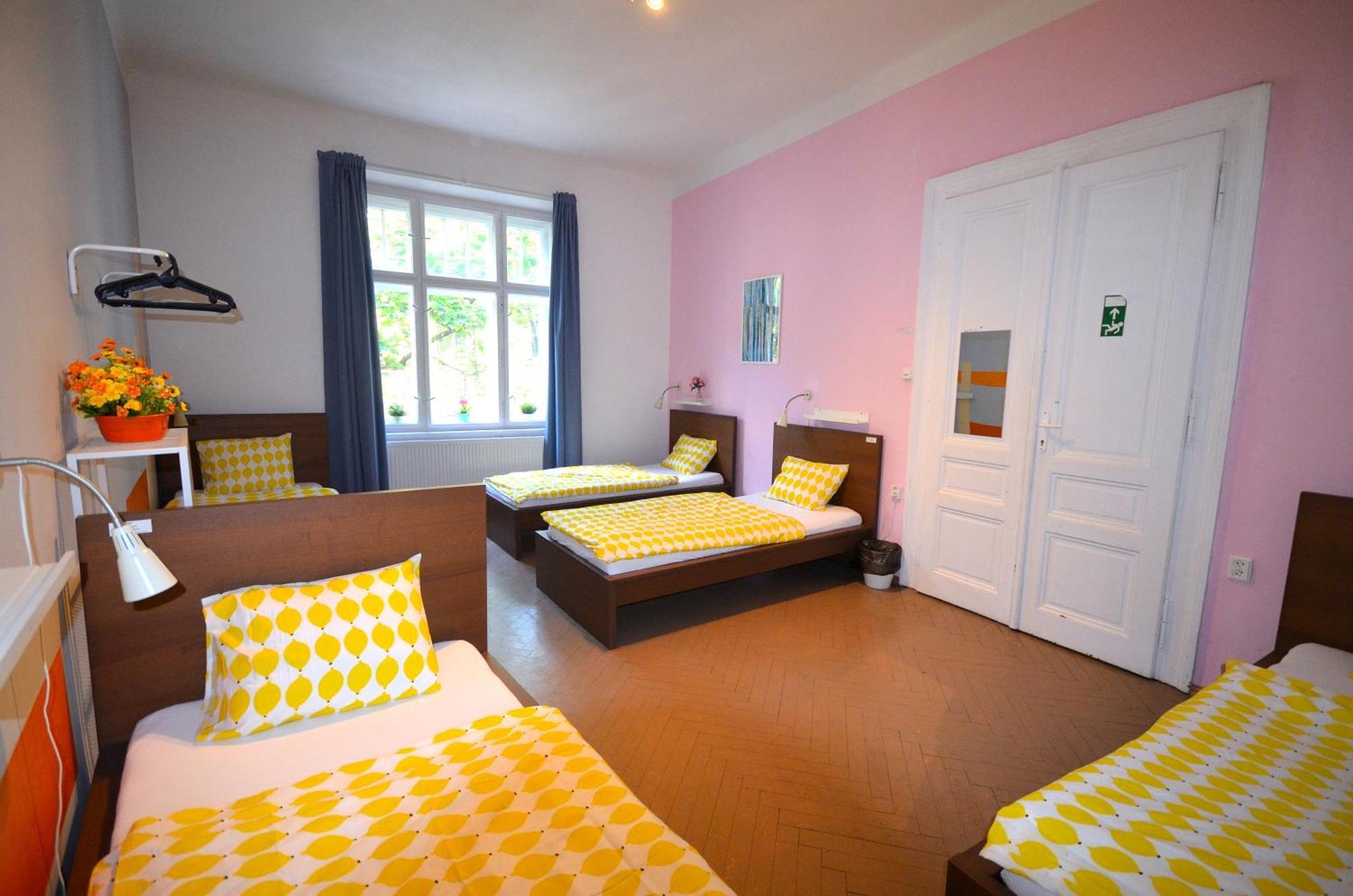 Travel&joy Backpackers Albergue *