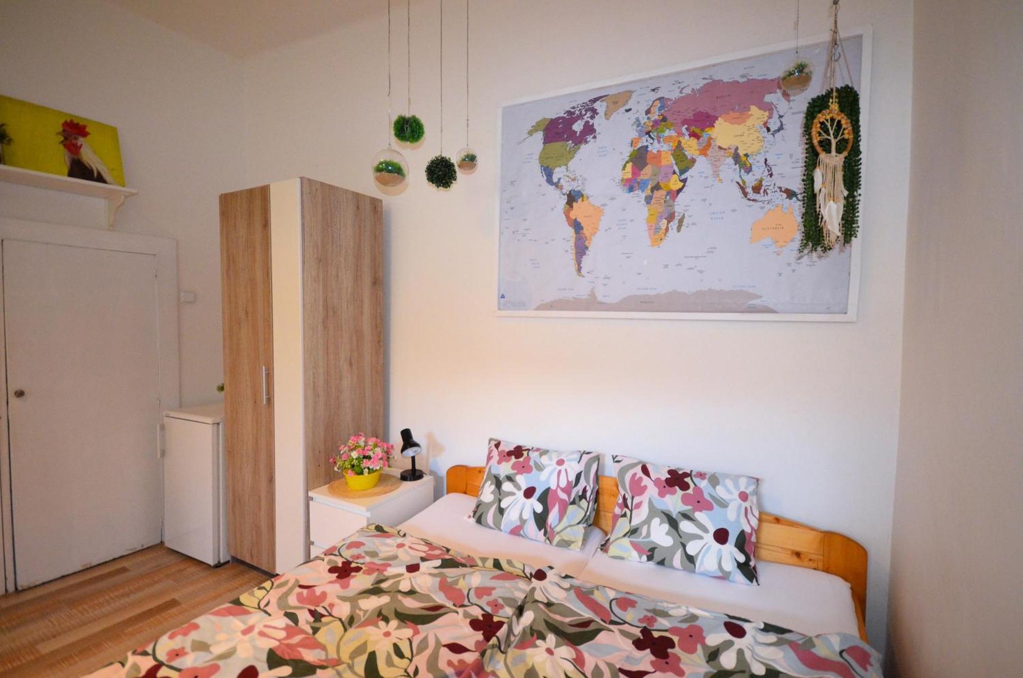 Travel&joy Backpackers Albergue