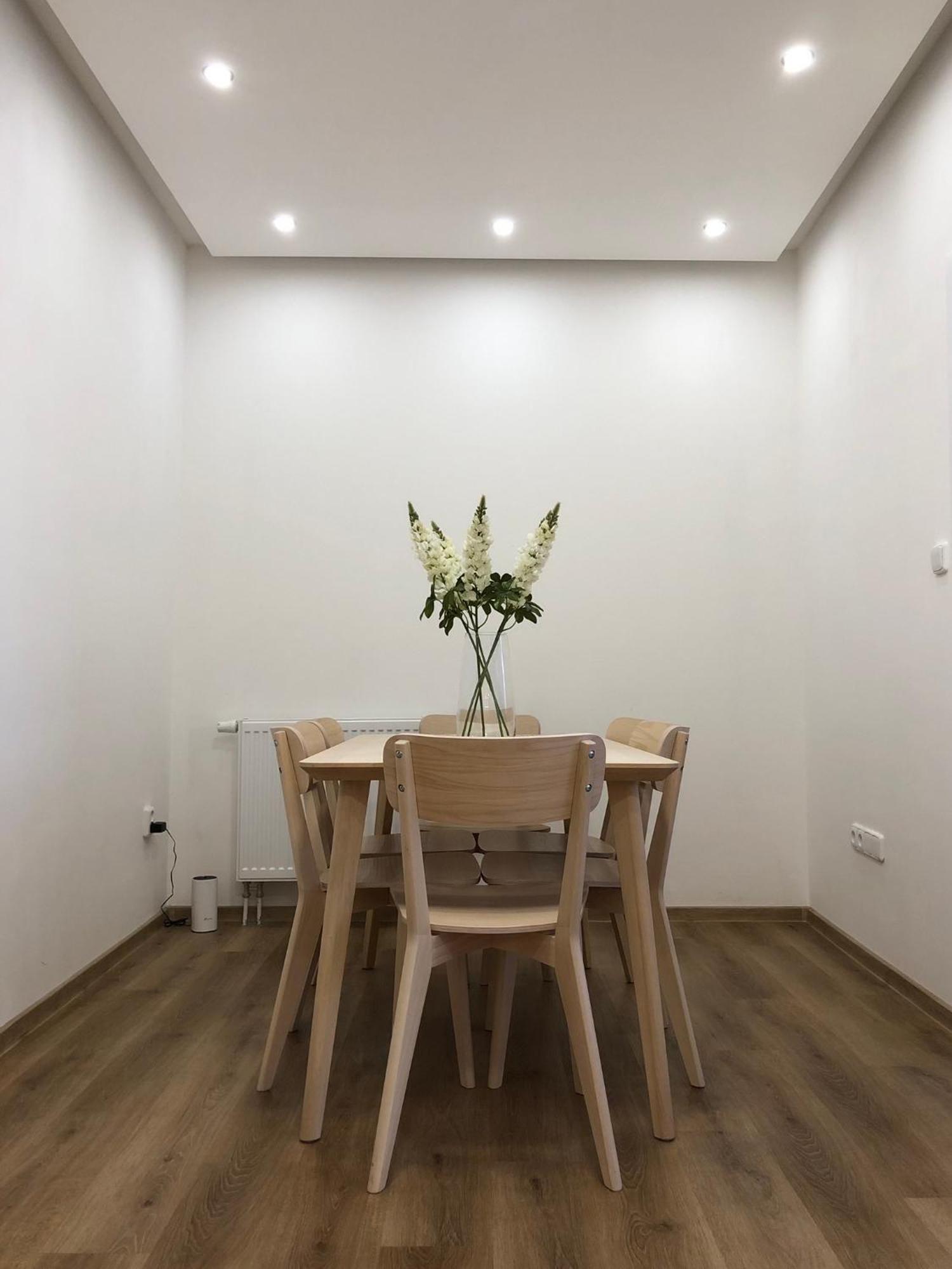 A New Apartment, Free Parking, Close To The Center Apartment *