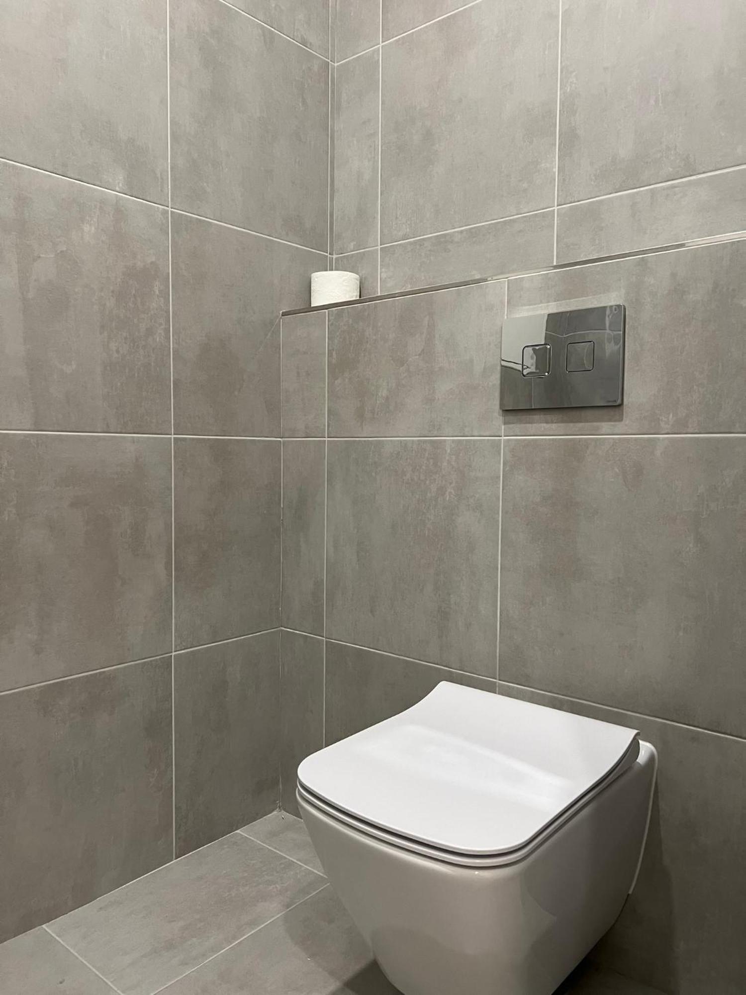 A New Apartment, Free Parking, Close To The Center Apartment