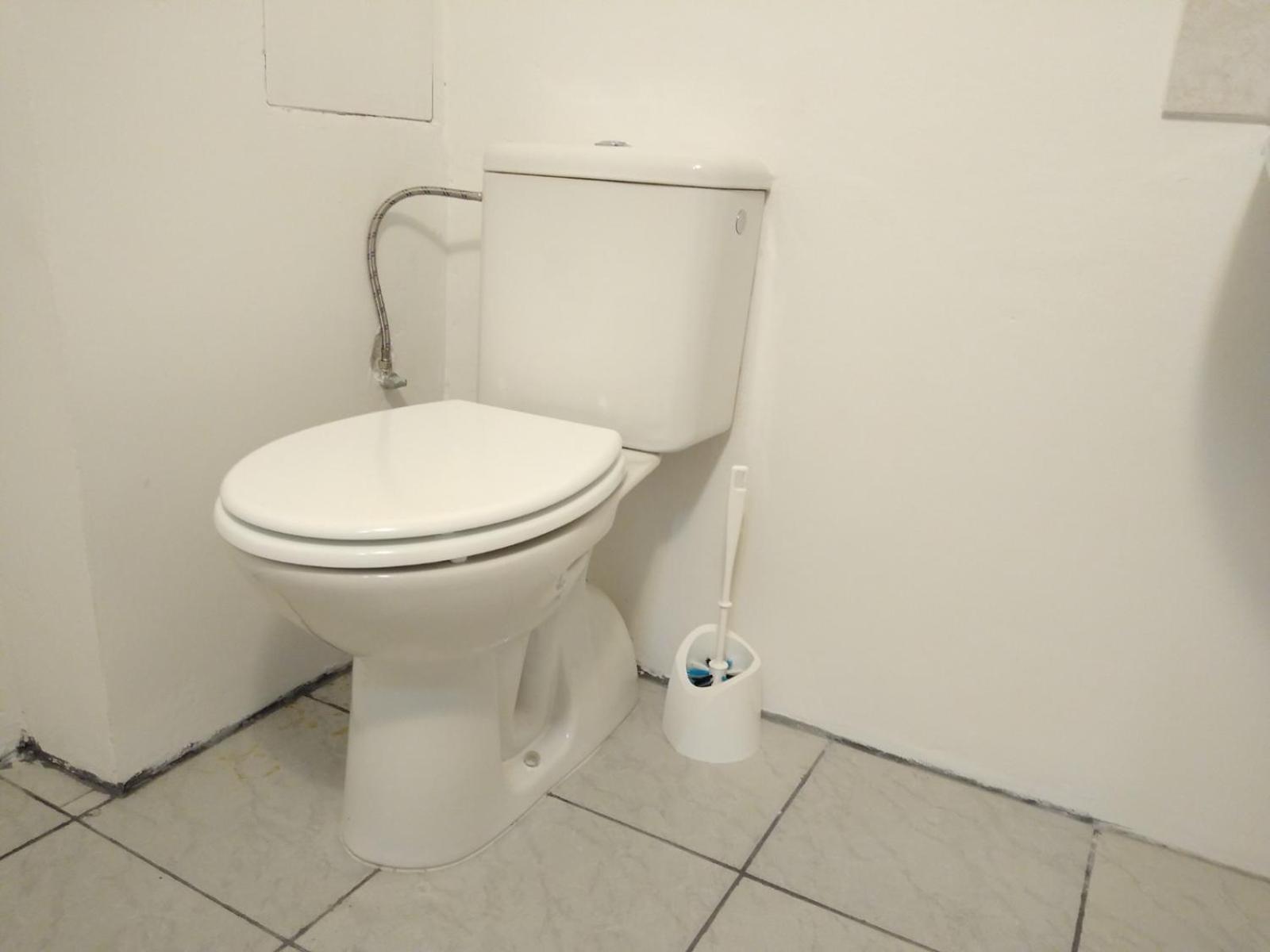Basic Underground Next To The Center - Tram Line, Cool Local Area Apartment Prag