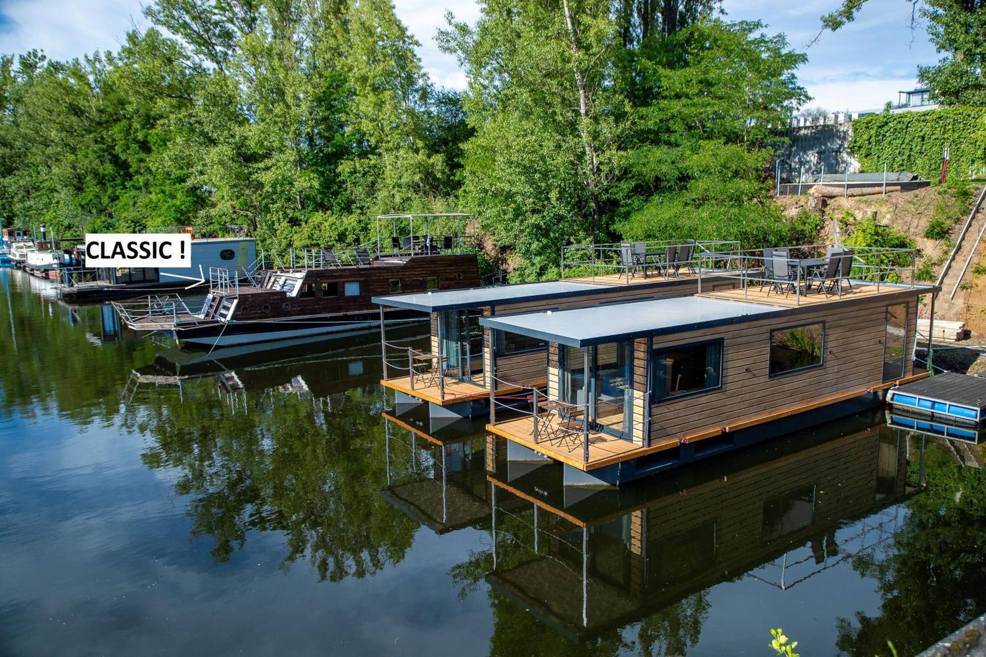 Bay Houseboats Prague