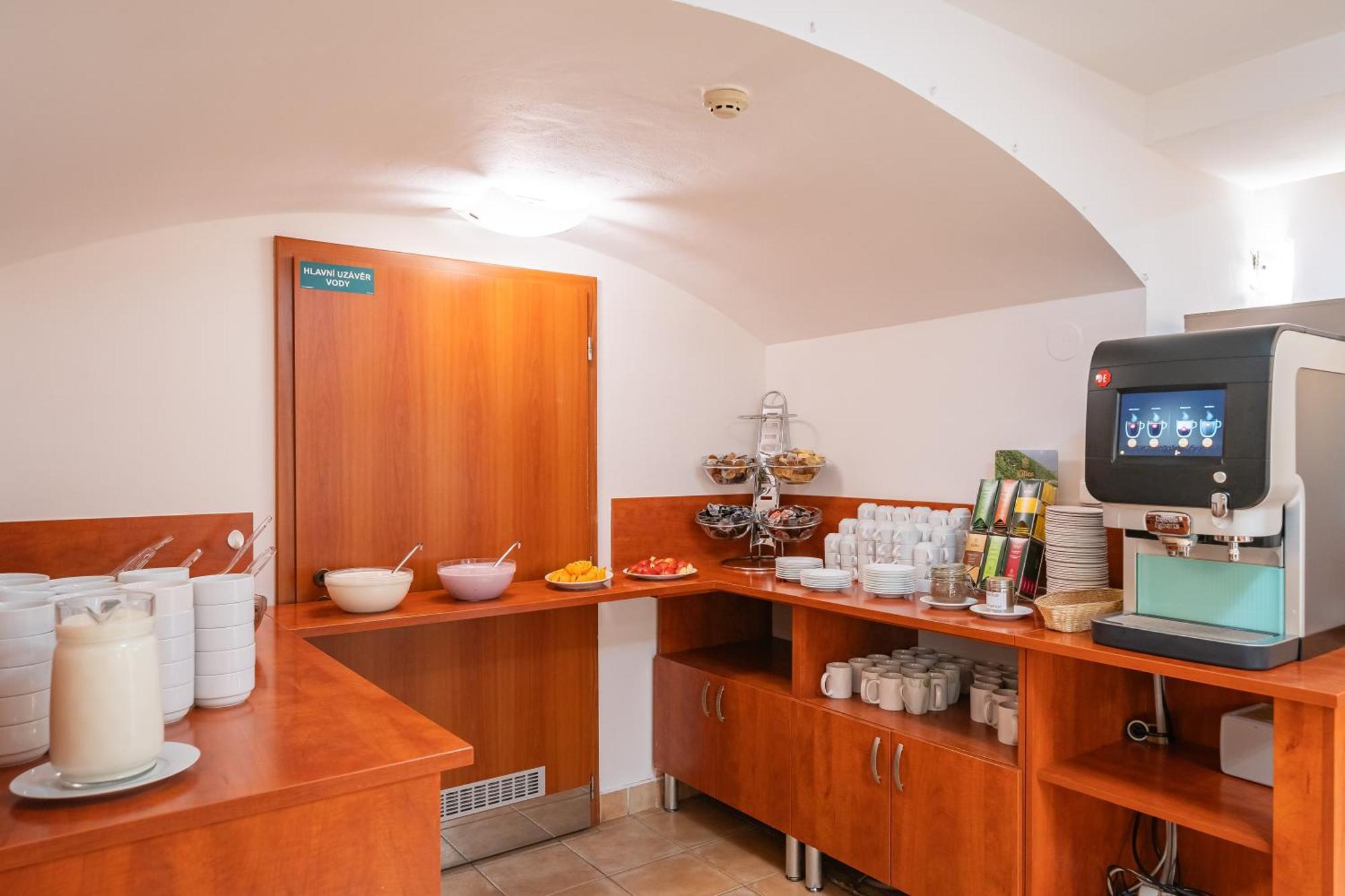 Hotel De Luxe 3*