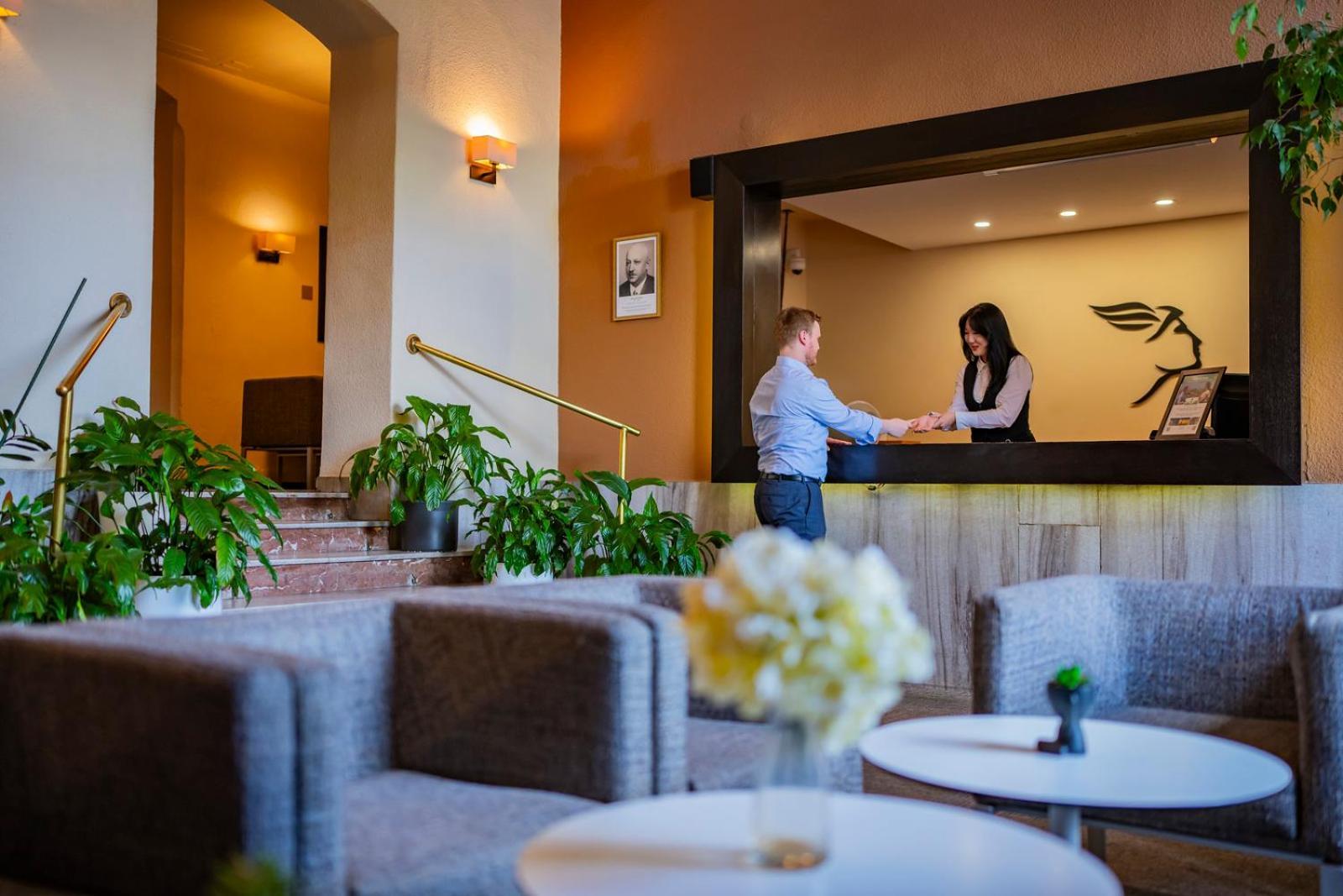 Hotel Merkur - Czech Leading Prague