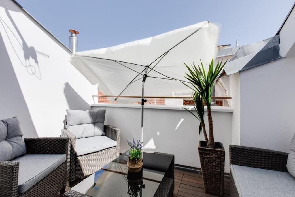 Wenceslas Square Royal Apartment Prague