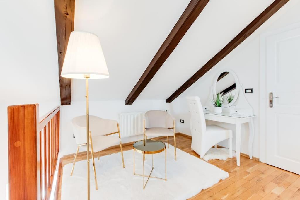 Wenceslas Square Royal Apartment