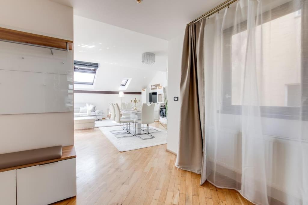Wenceslas Square Royal Apartment