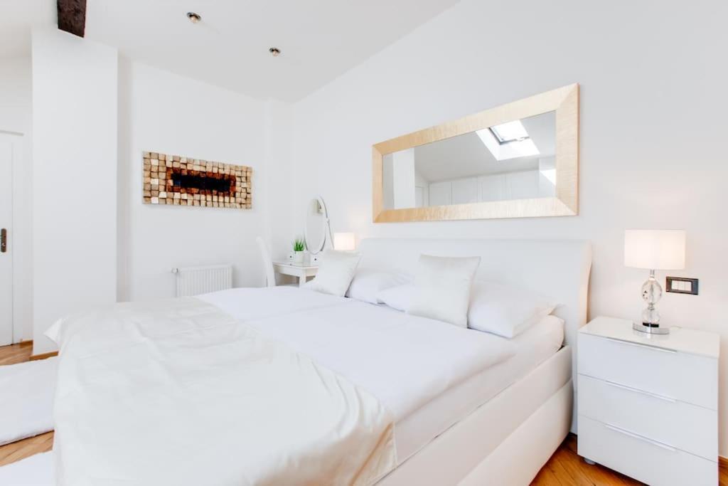 Wenceslas Square Royal Apartment *