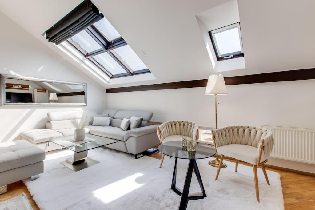 Wenceslas Square Royal Apartment *