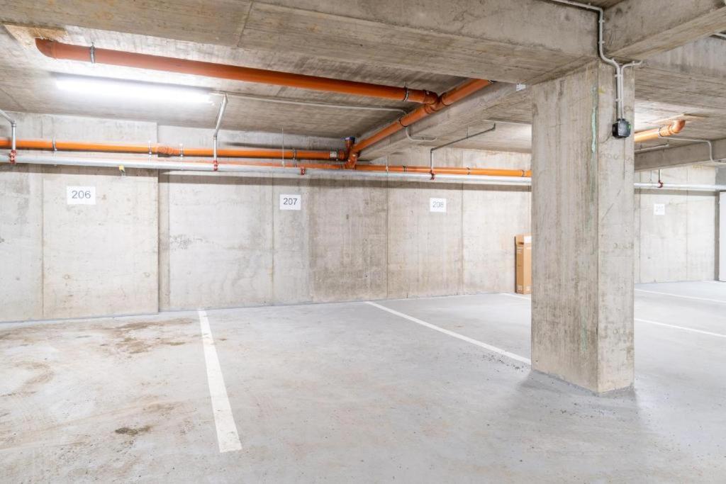 Brand New Two #23 With Free Parking In The Center Prague