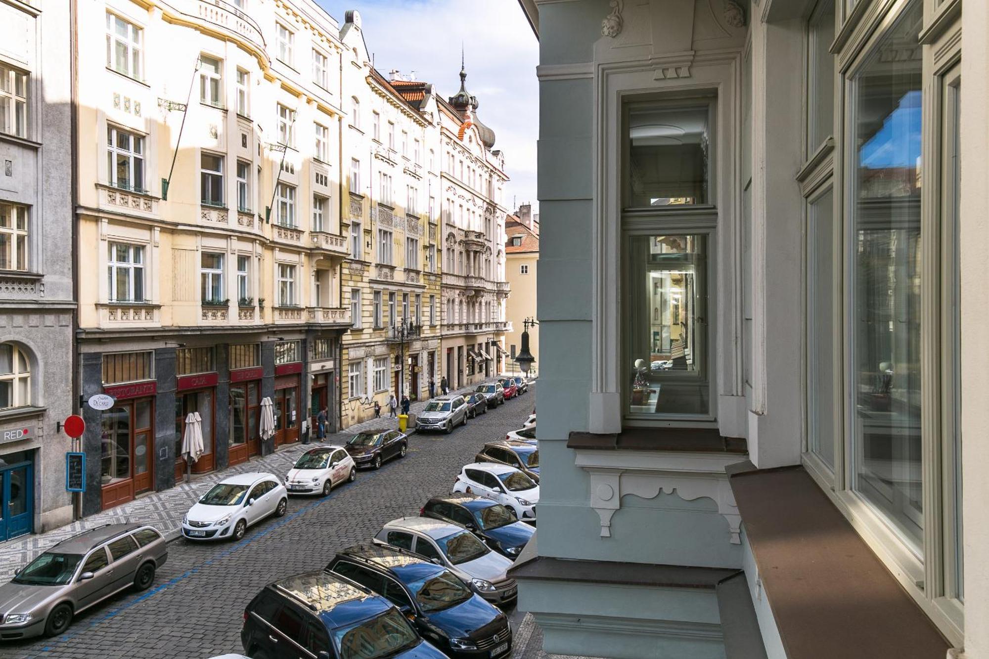 Wishlist Residences - Old Town Square Apartment *