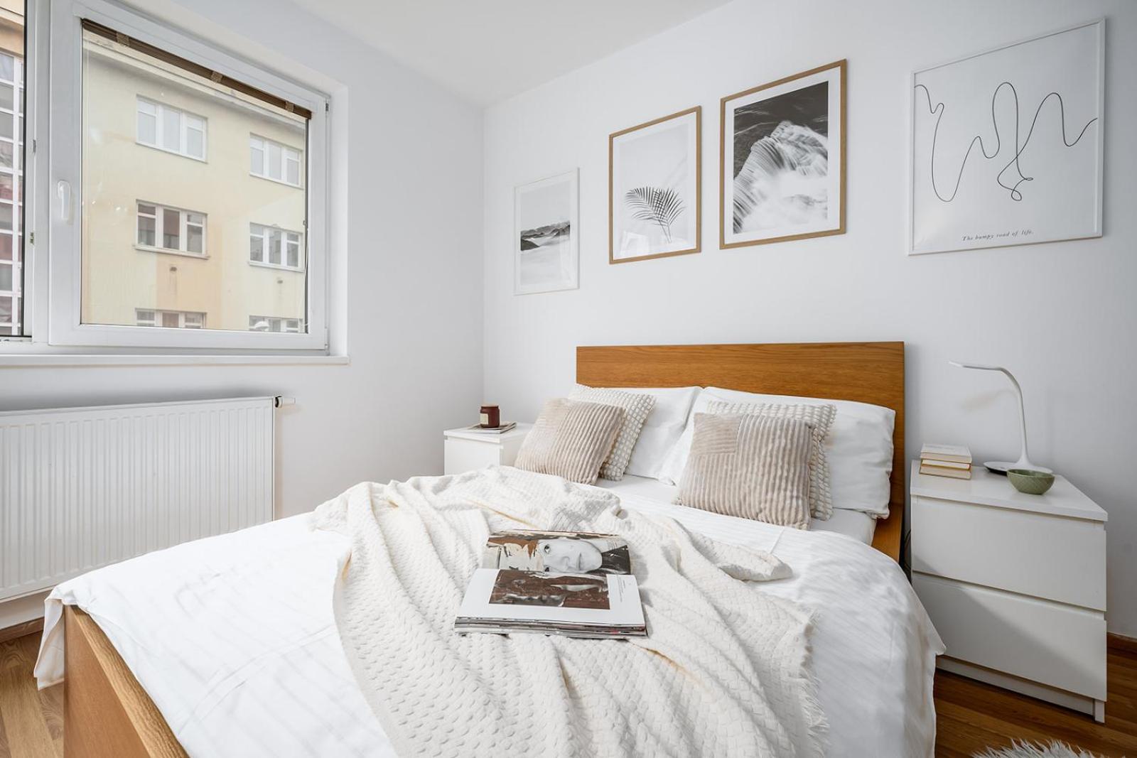 Days - Bright - Balcony - Private Parking * Prague