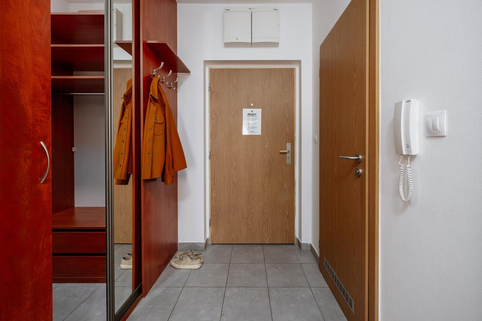 Days - Bright - Balcony - Private Parking