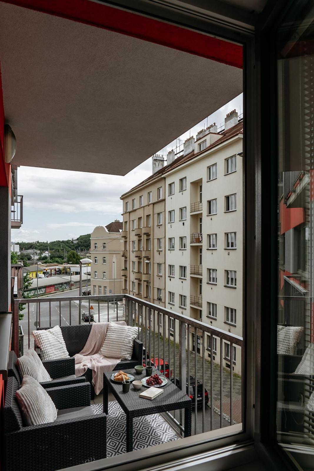 Days - Bright - Balcony - Private Parking Apartment *