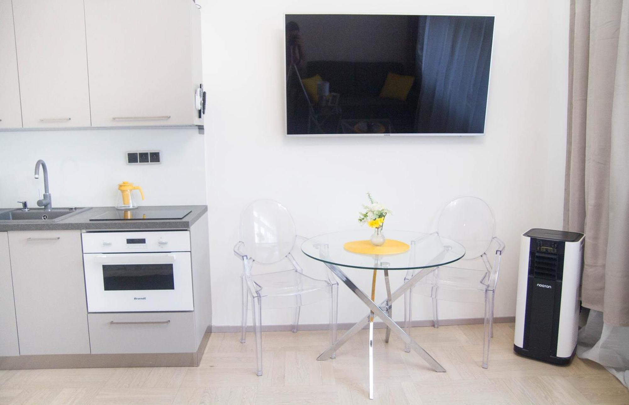 New Exclusive With Ac Nearby Metro Appartement