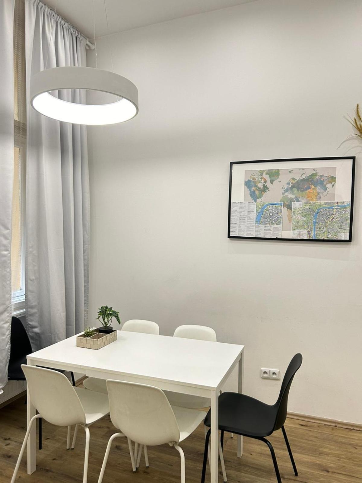 Apartment Entire Unit In The Center Of