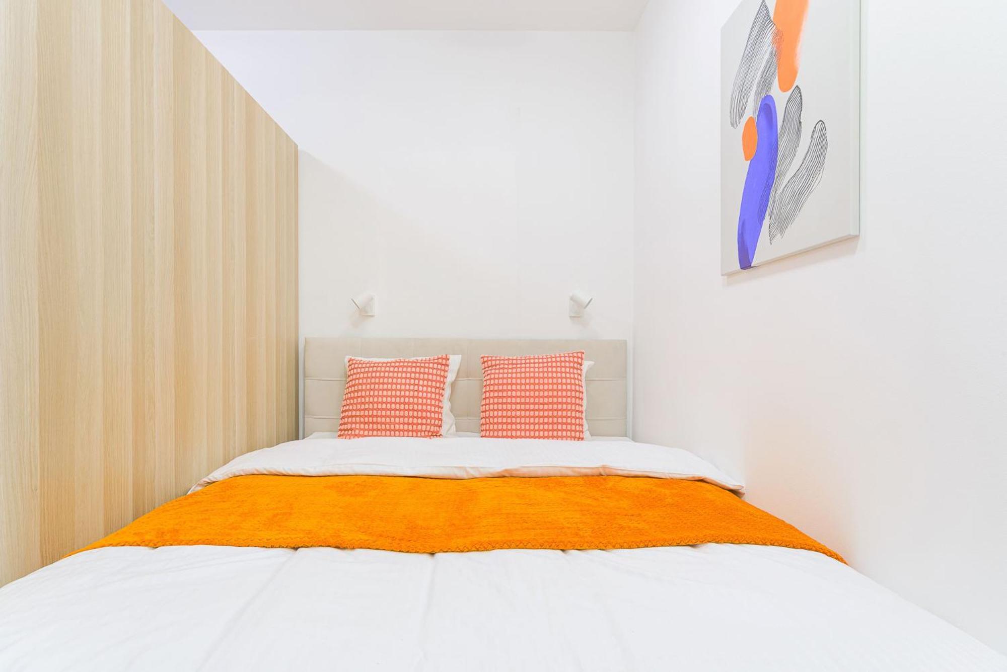 Apartments With Large Balcony, Parking Prague