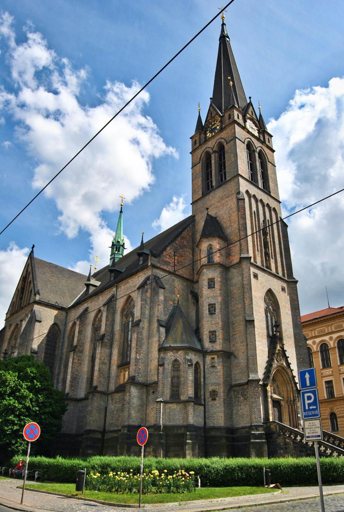 Pb * Prague