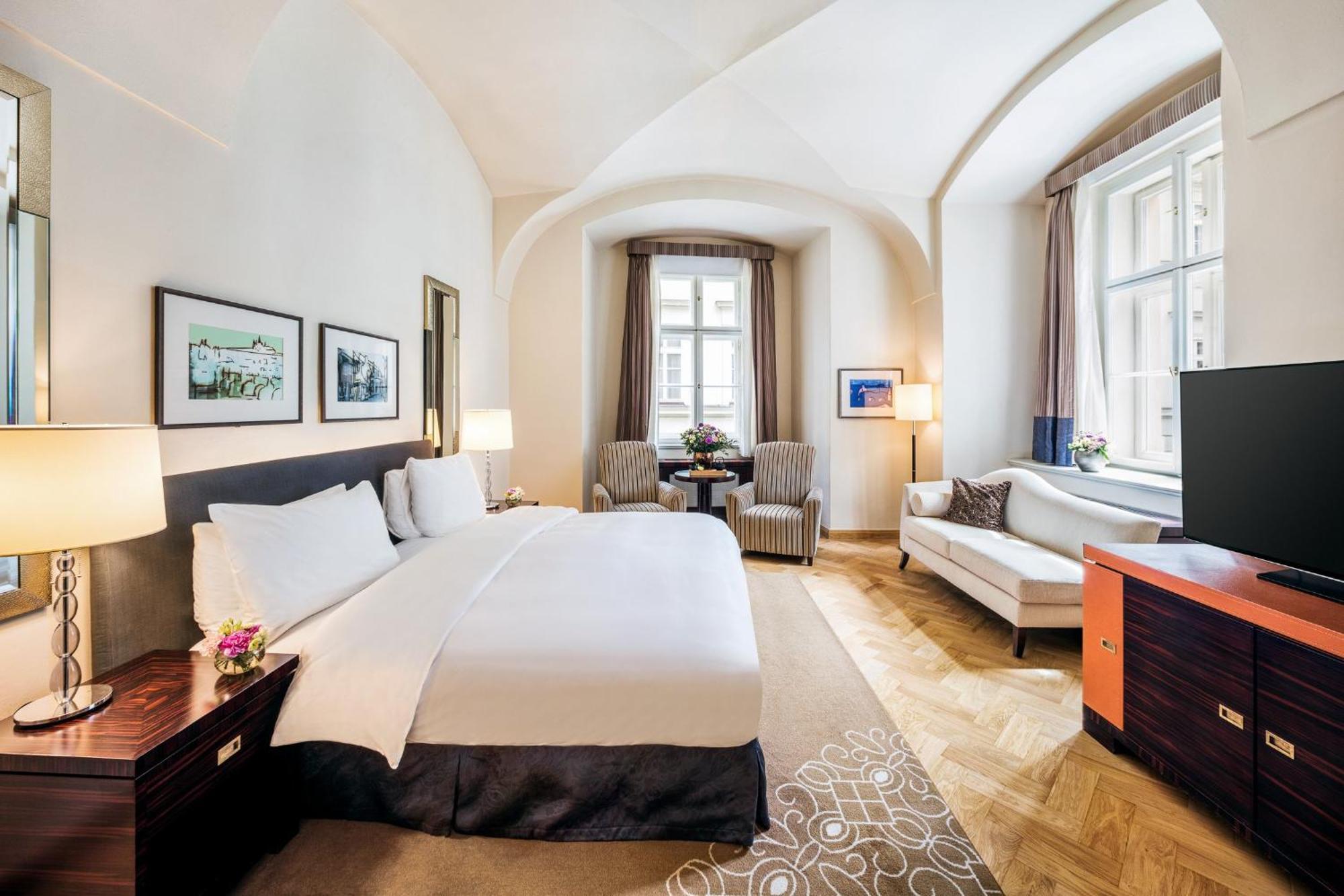 Mandarin Oriental, Otel