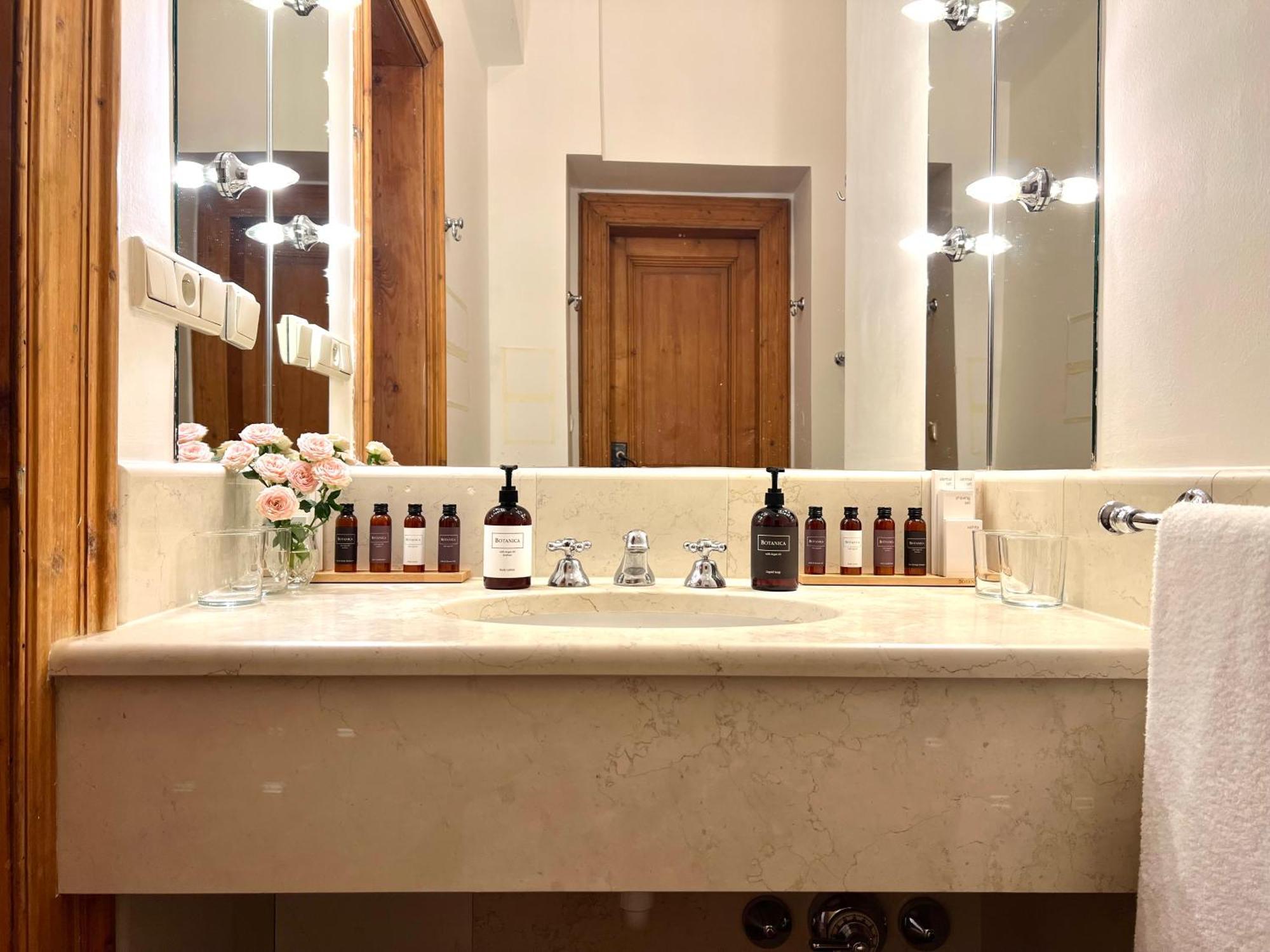 Luxury Palais Des Arts Apartment Prague