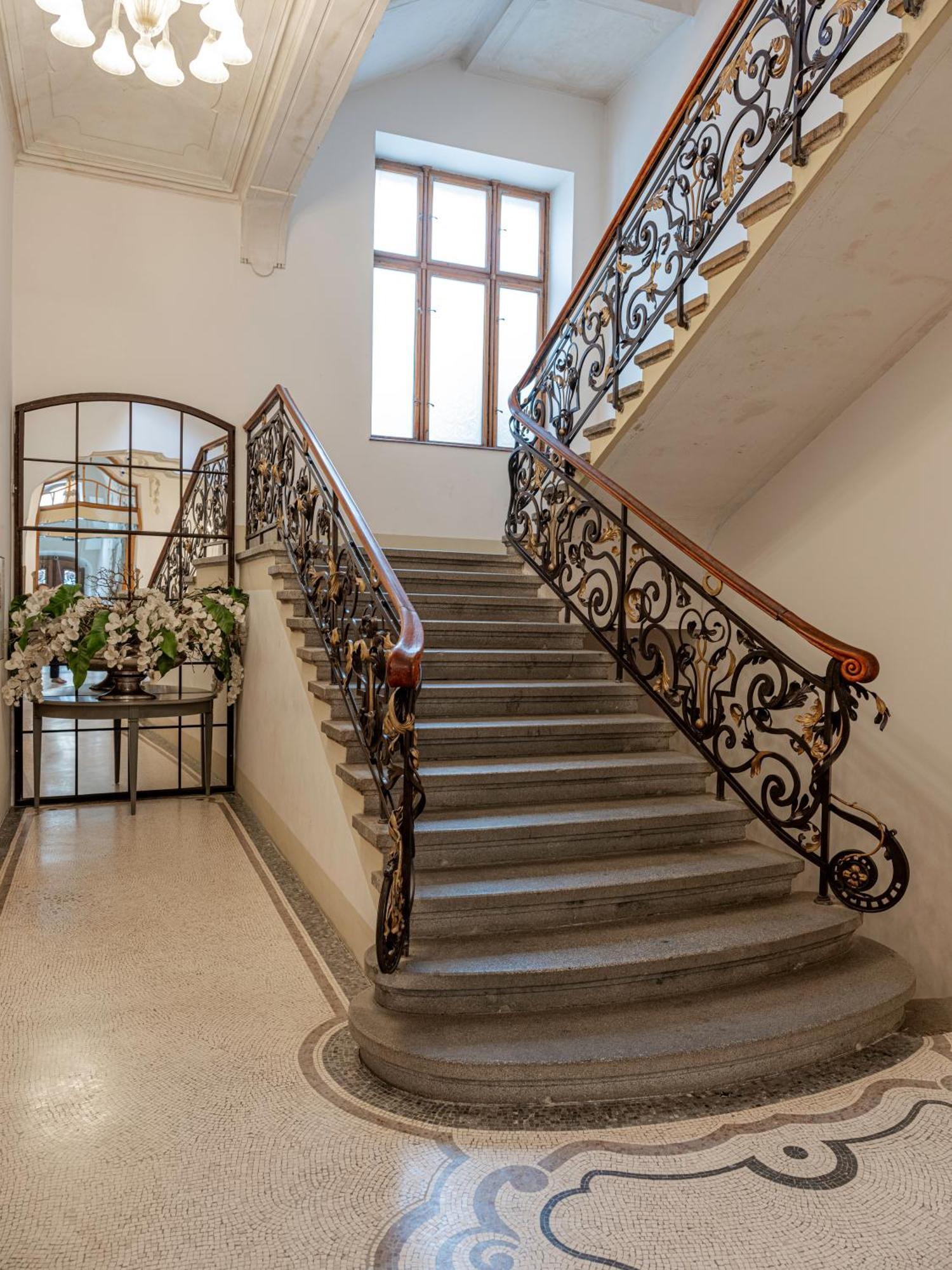 Luxury Palais Des Arts Apartment