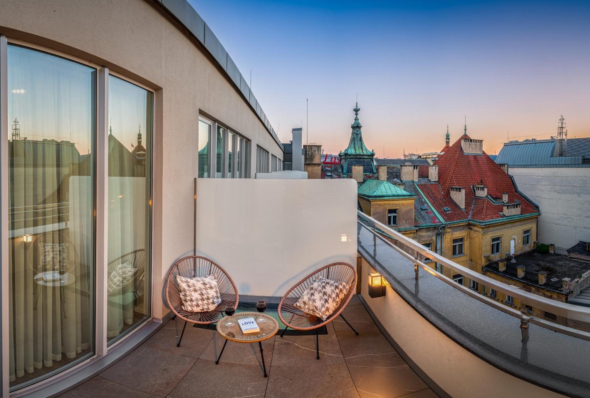 Vn17 Rooftop By Adrez 4* Praga
