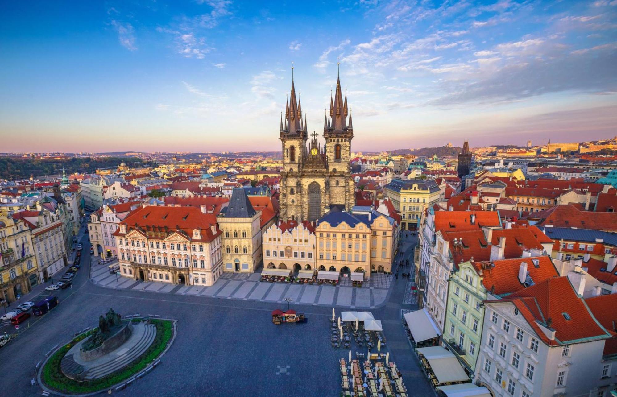 Spacious Near The River Daire Prag