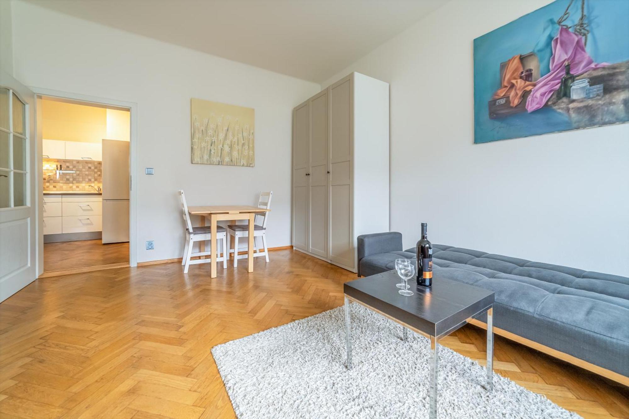 Spacious Central Budget-friendly By Rentez Daire