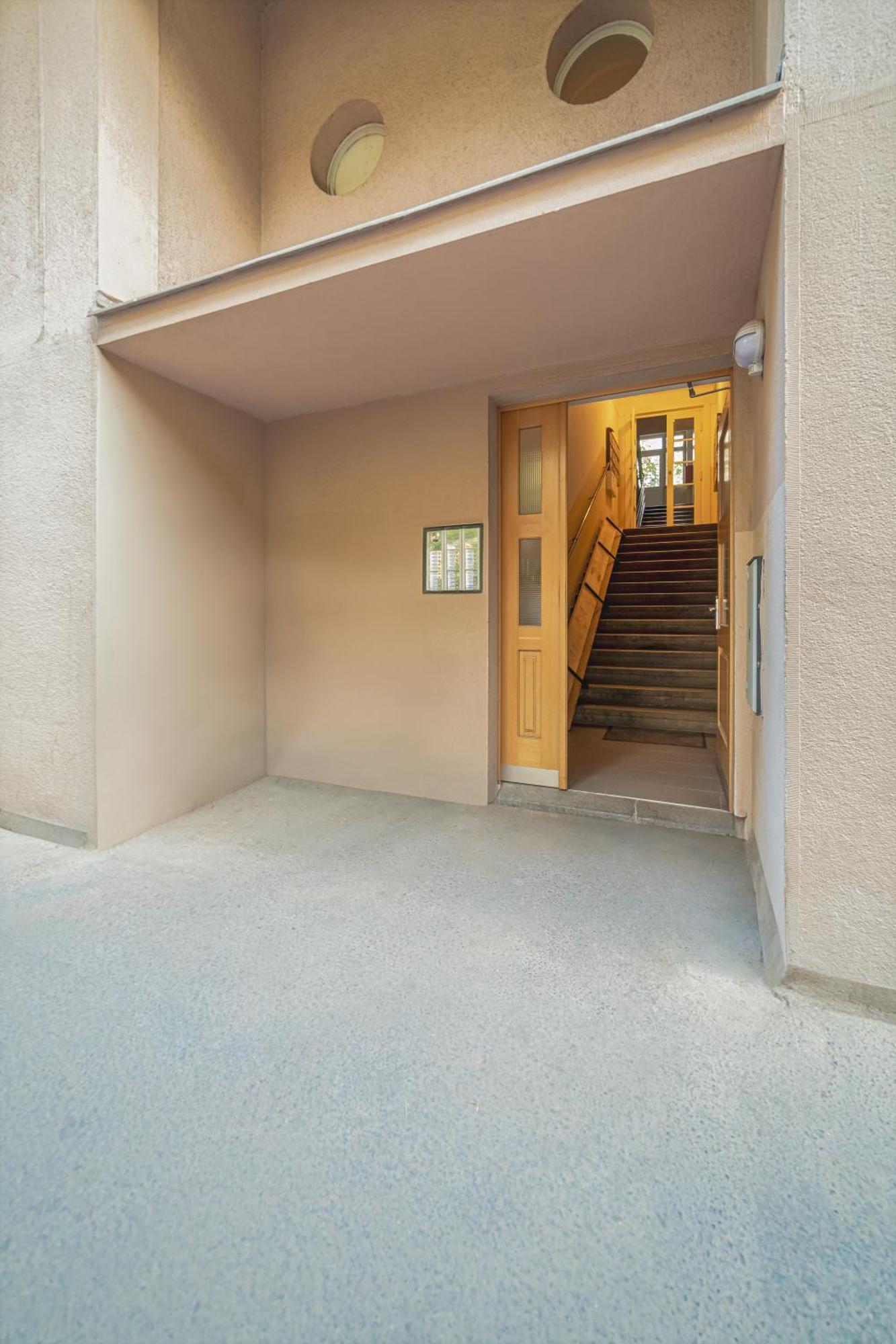 Spacious Central Budget-friendly By Rentez Daire *
