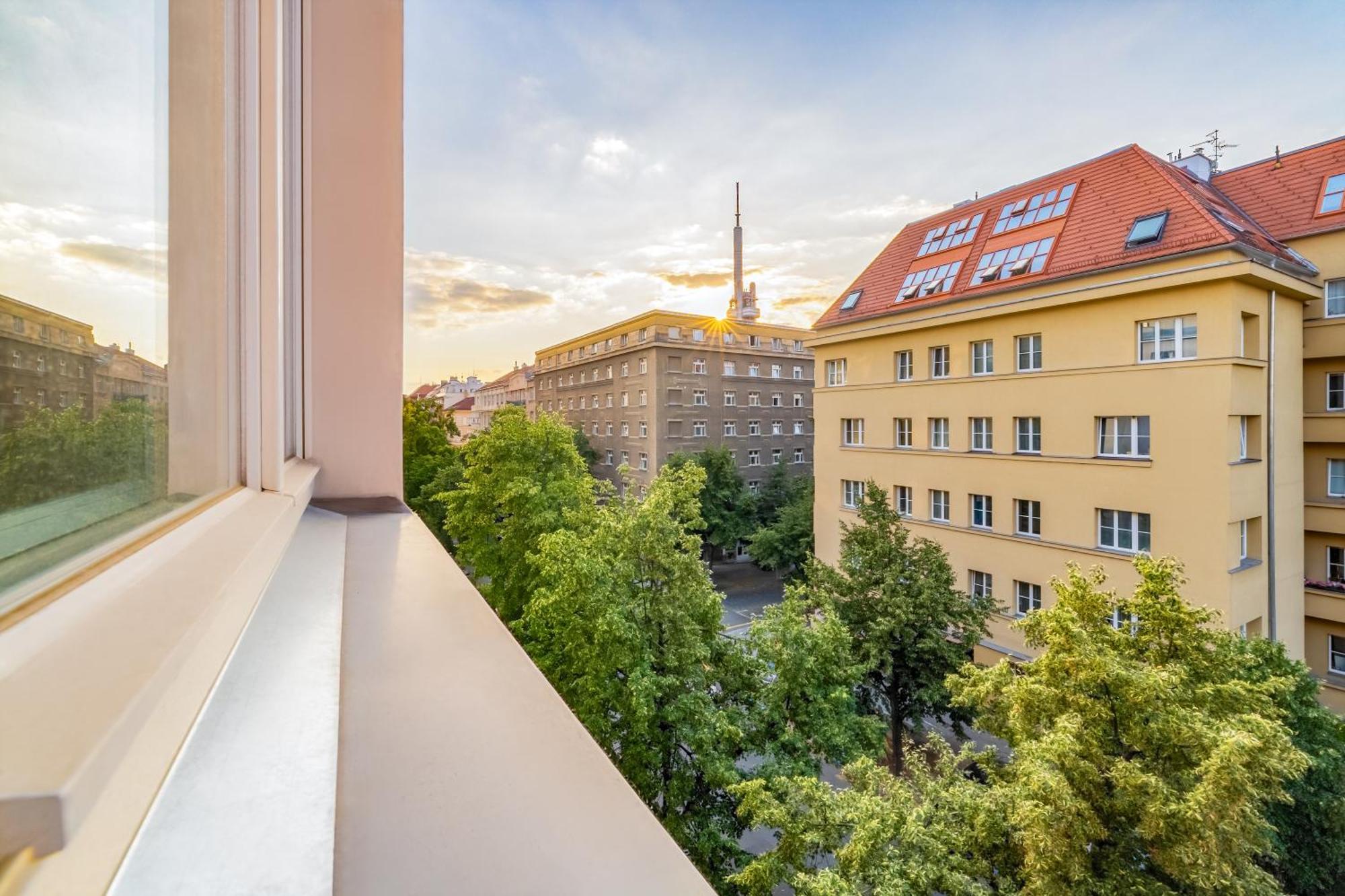 Daire Spacious Central Budget-friendly By Rentez *