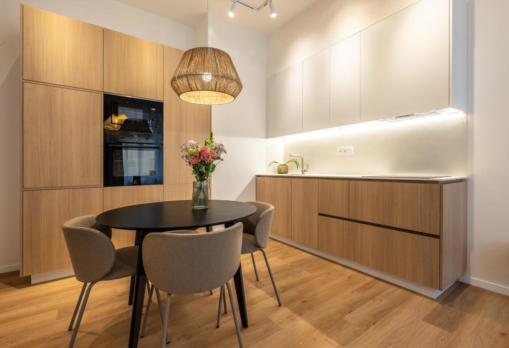 Boho Renovated Close To National Theather Praga