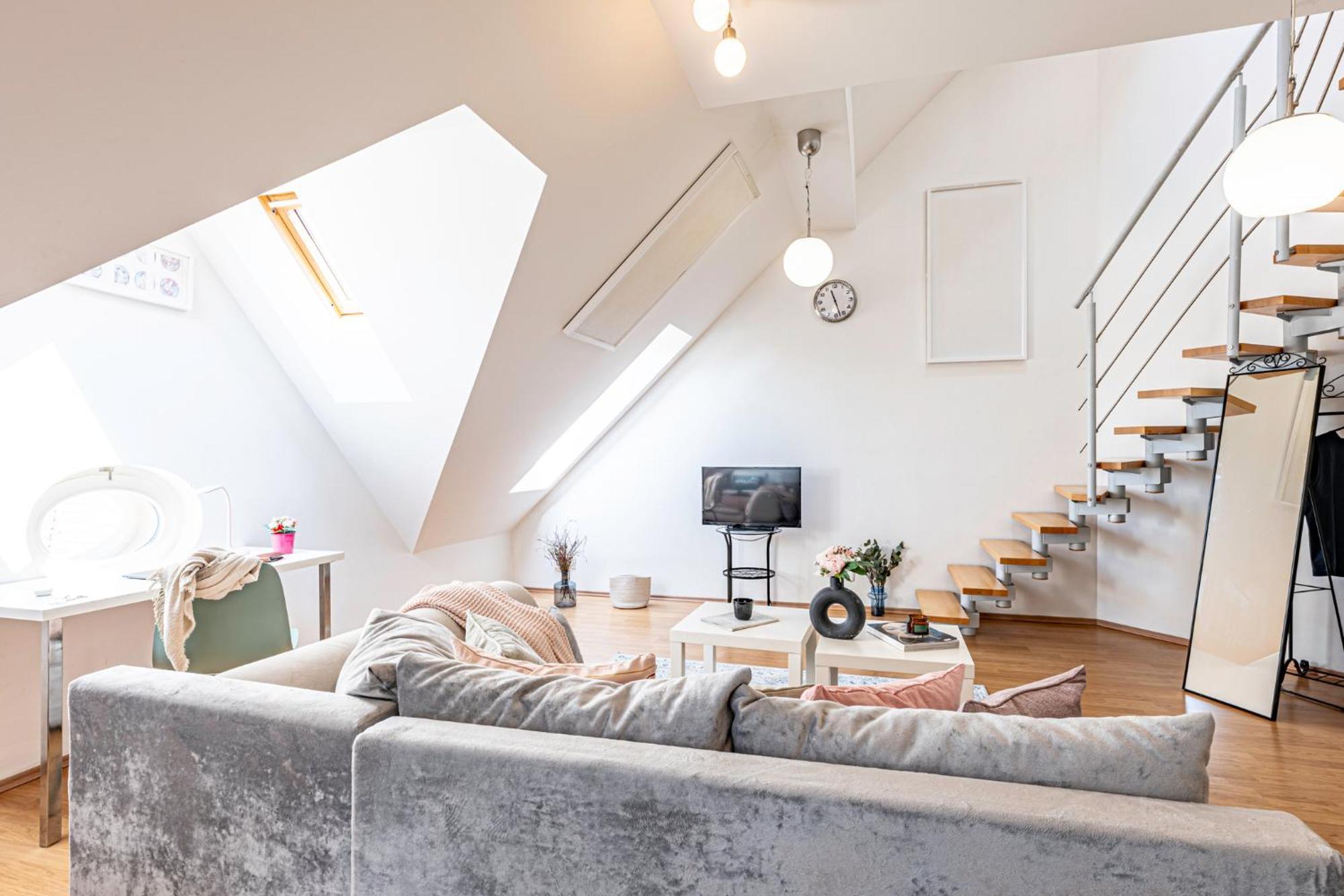 Days - Terrace - Stunning View - Duplex Prague